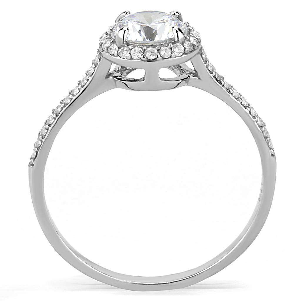Profil élégant d'une bague solitaire halo en acier chirurgical TK316, révélant le sertissage des zircones et la finesse de l'anneau, Maison Mercier.