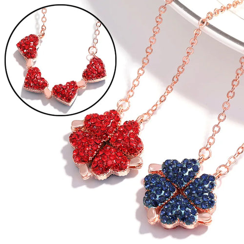 Collier pendentif transformable cœurs trèfle en acier doré et zirconia, présenté ouvert en ligne de cœurs et fermé en trèfle, sur fond bleu profond, Maison Mercier.