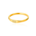 Bague ajustable dorée avec un design ajouré complexe, reflétant la lumière avec élégance, Maison Mercier.