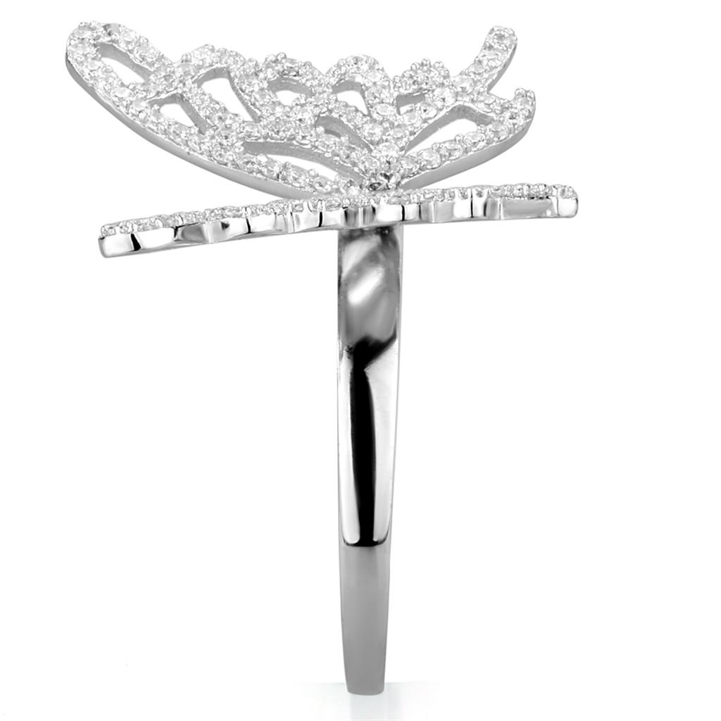 Détail d'une bague papillon en argent rhodié ornée de zircons scintillants, Maison Mercier.
