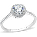 Détail d'une bague solitaire halo en acier chirurgical TK316 poli, ornée d'une zircone centrale et de petites pierres scintillantes sur l'anneau, Maison Mercier.