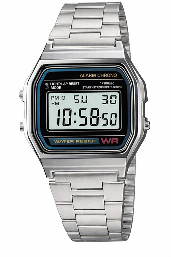 Détail d'une montre digitale rétro en acier inoxydable poli, cadran lumineux, Maison Mercier.