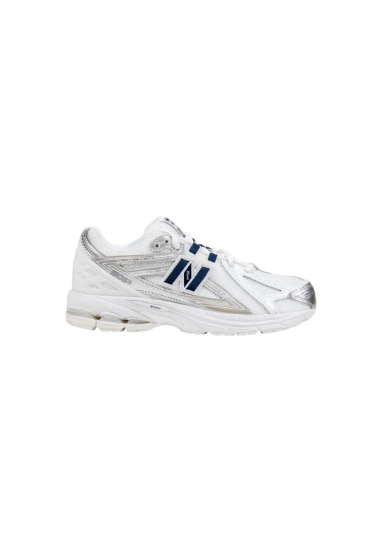 Baskets New Balance couleur blanc