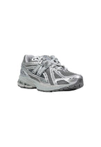 Baskets New Balance couleur argenté — vue 2