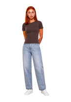 T-shirt Guess Active couleur marron — vue 4