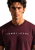 T-shirt Tommy Hilfiger Jeans couleur bordeaux — vue 5