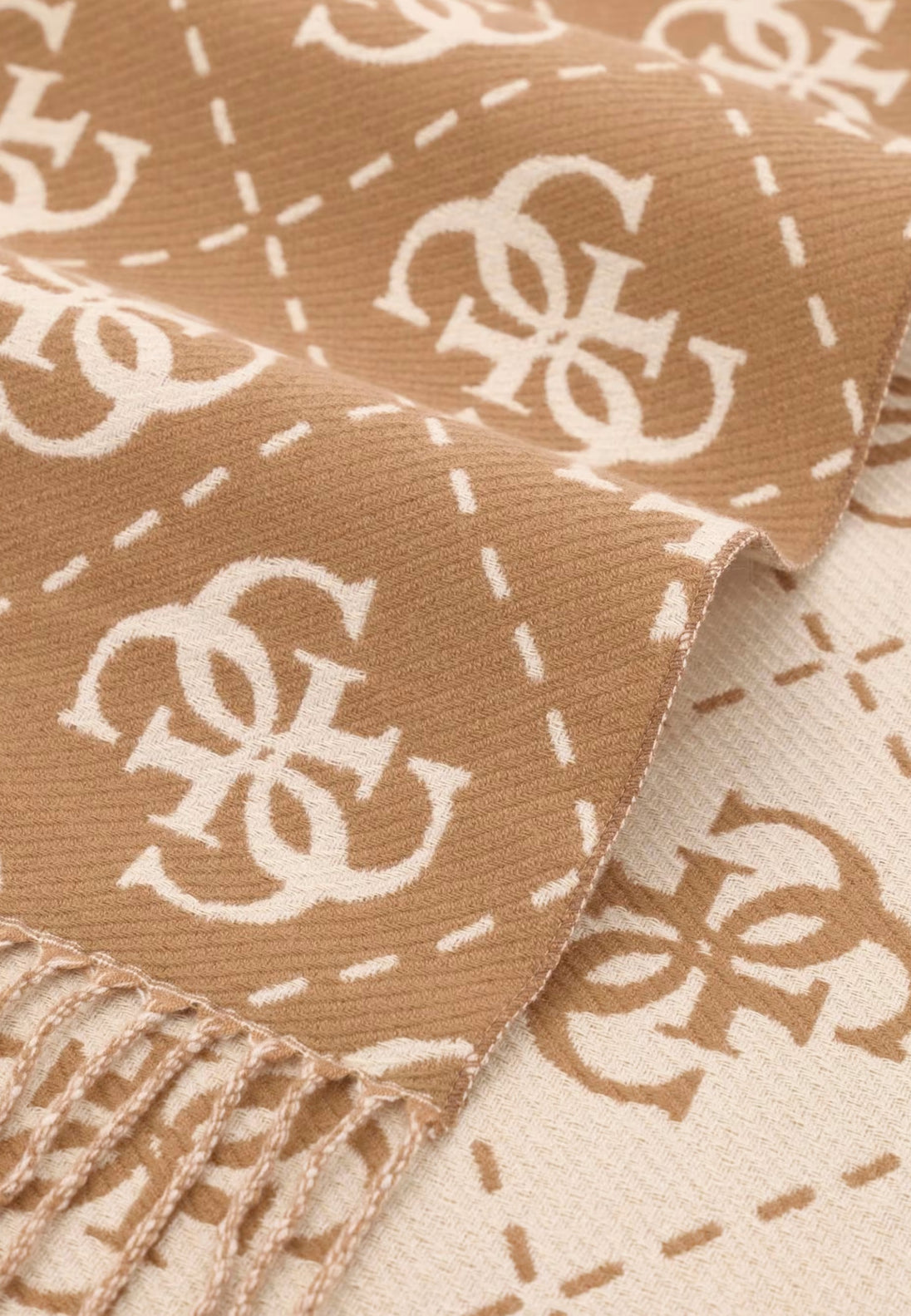 Écharpe Guess couleur beige — vue 3