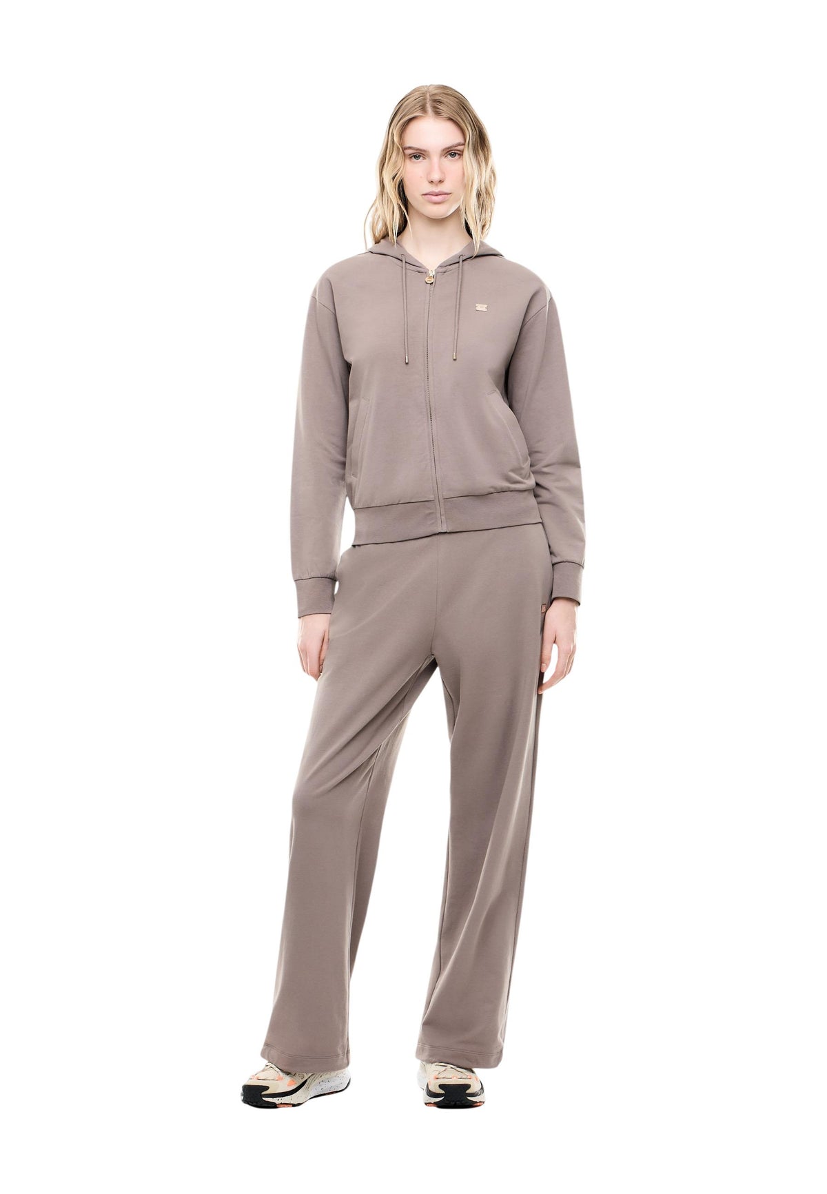Survêtement Ea7 couleur beige