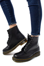 Bottes Dr. Martens couleur noir