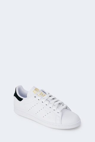 Baskets Adidas couleur noir